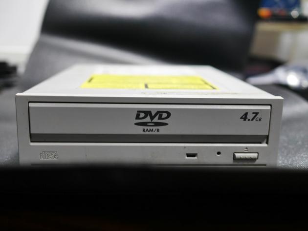 matsushita lf-d311sc 卡閘式dvd-ram 讀寫光碟機